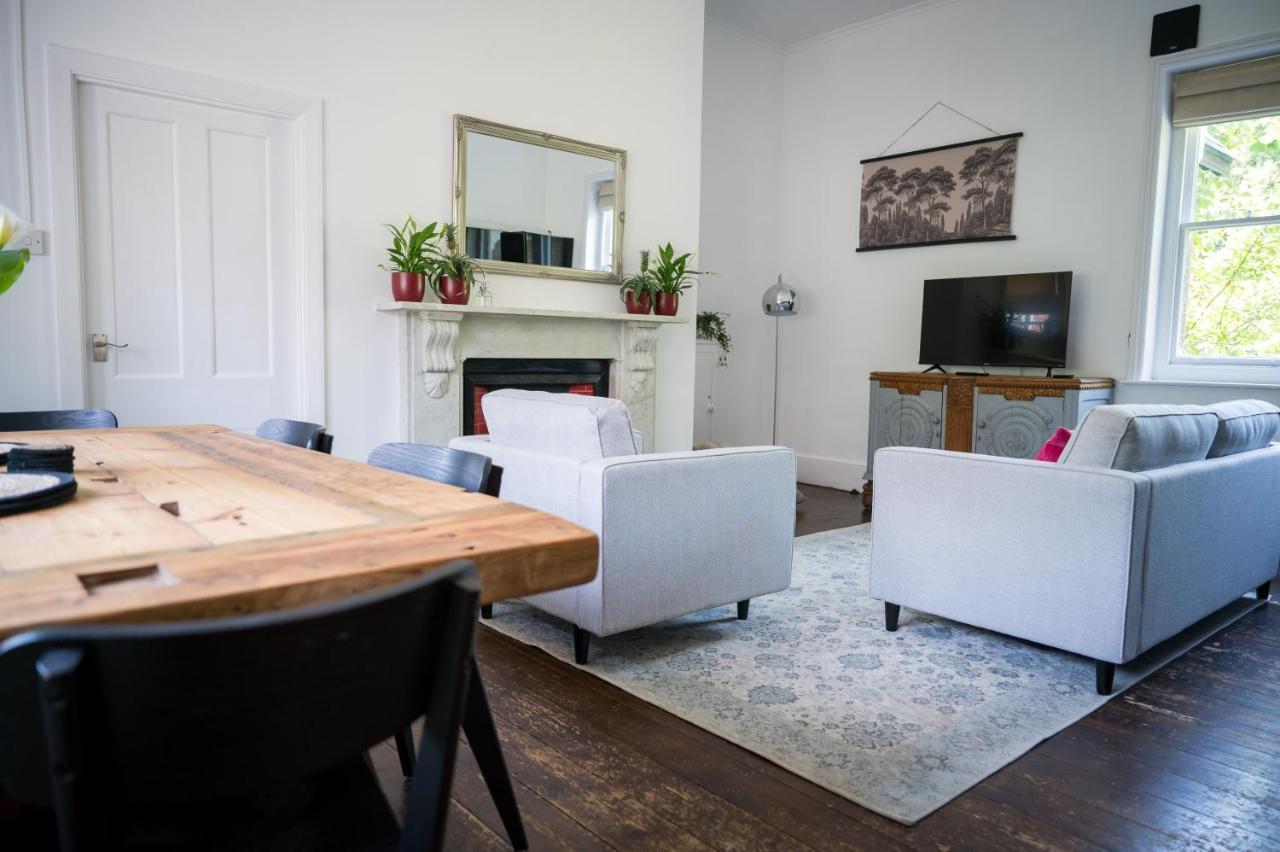 Birdsong & Pine: Parking & Garden Apartment